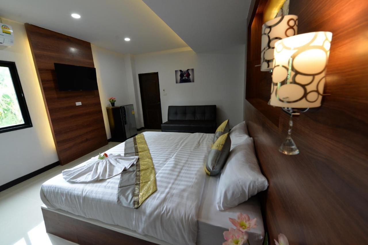 The Room Boutique Hotel Sakon Nakhon Exteriör bild