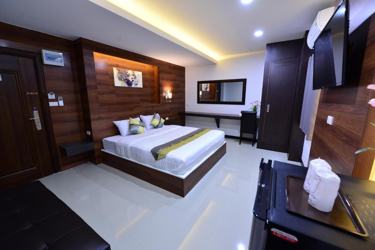 The Room Boutique Hotel Sakon Nakhon Exteriör bild