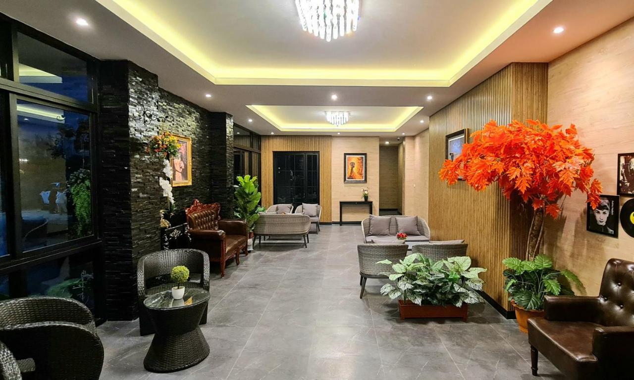 The Room Boutique Hotel Sakon Nakhon Exteriör bild