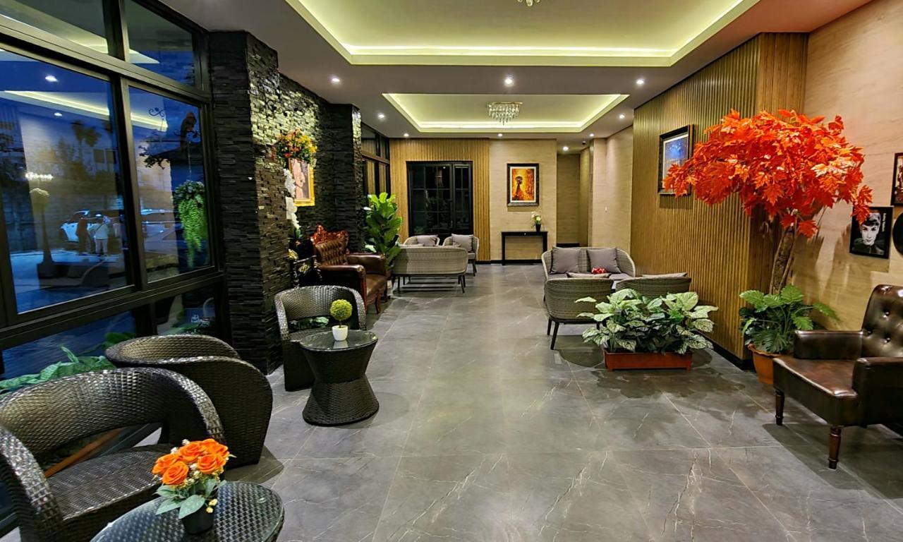 The Room Boutique Hotel Sakon Nakhon Exteriör bild