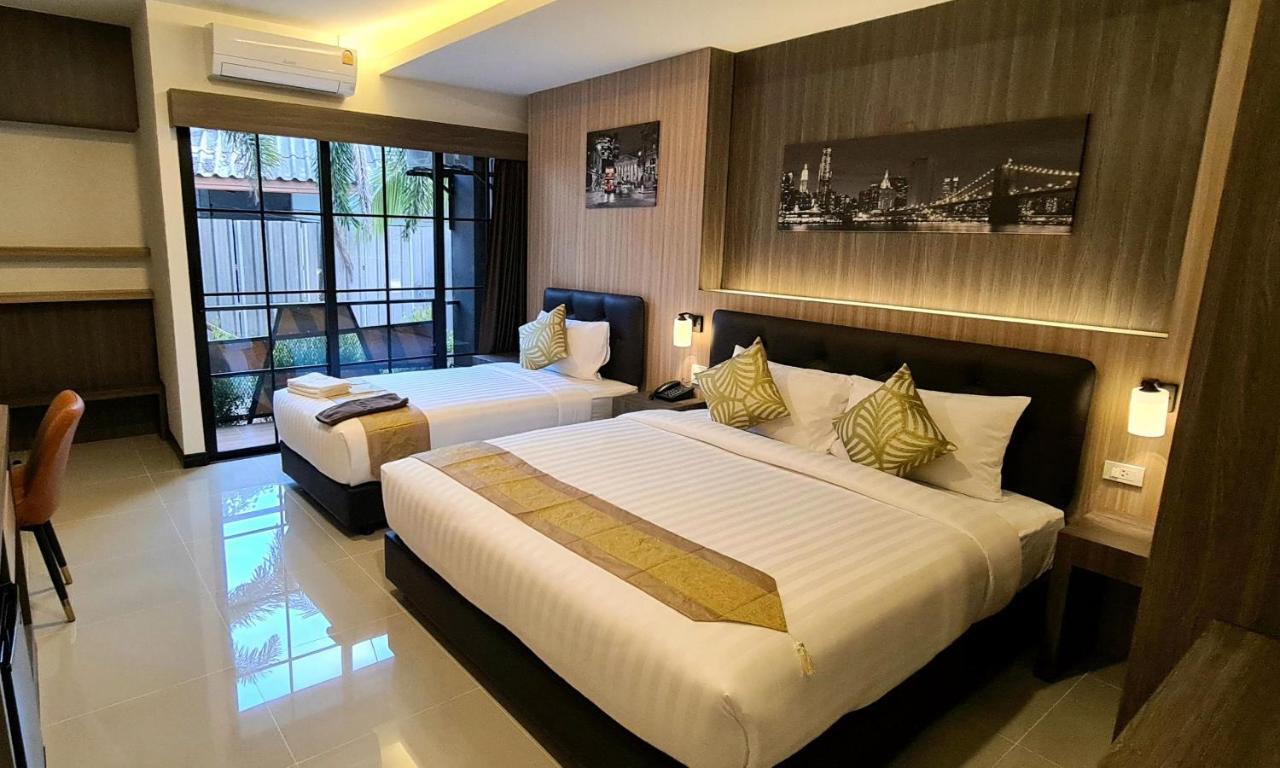 The Room Boutique Hotel Sakon Nakhon Exteriör bild