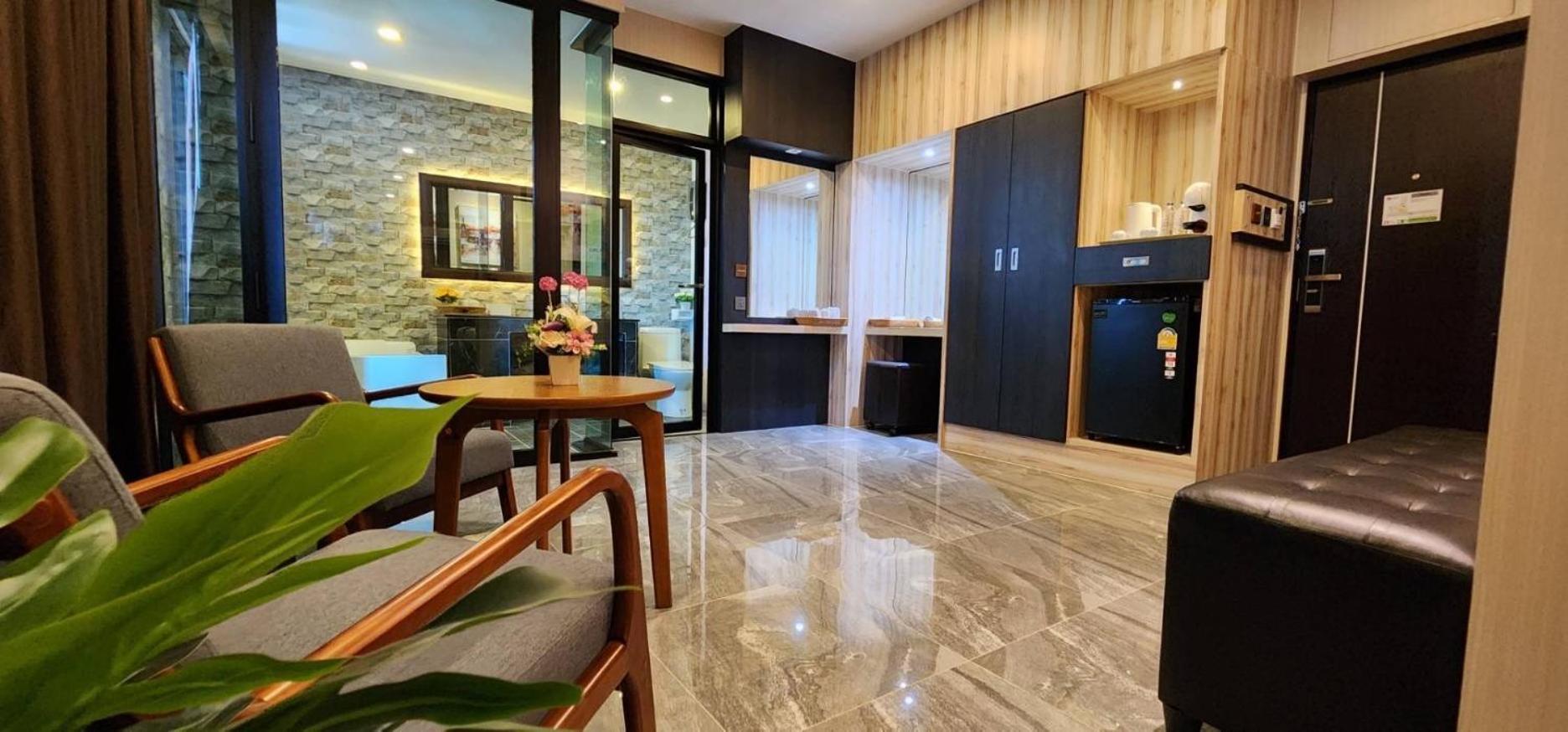 The Room Boutique Hotel Sakon Nakhon Exteriör bild