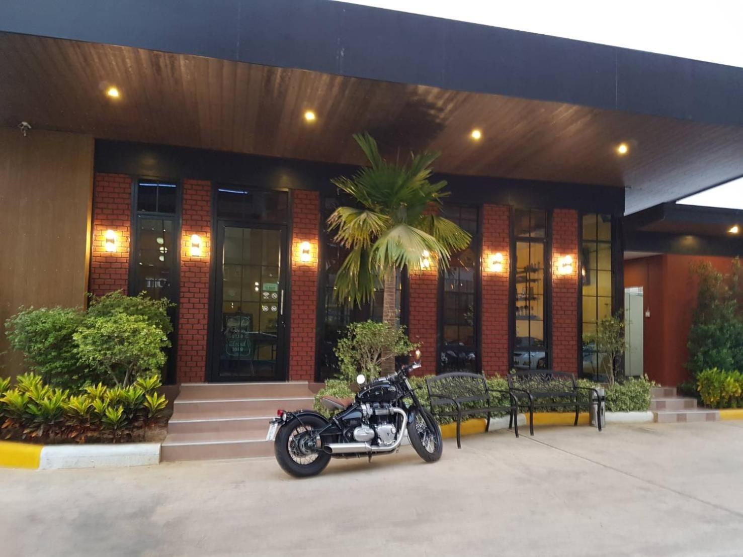 The Room Boutique Hotel Sakon Nakhon Exteriör bild